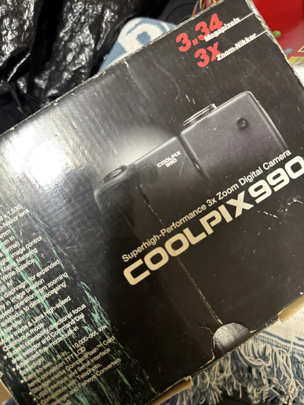 Nikon Coolpix 950 Digital Camera - Black with Purple Accent NIB
